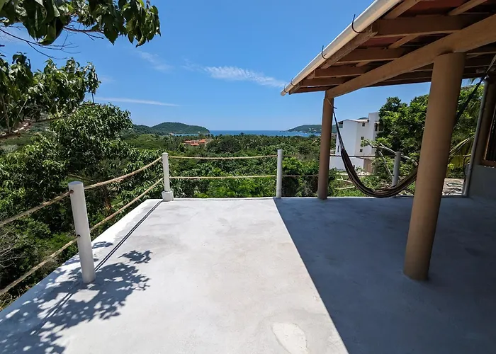 Casa Arcoiris Bed & Breakfast Zihuatanejo